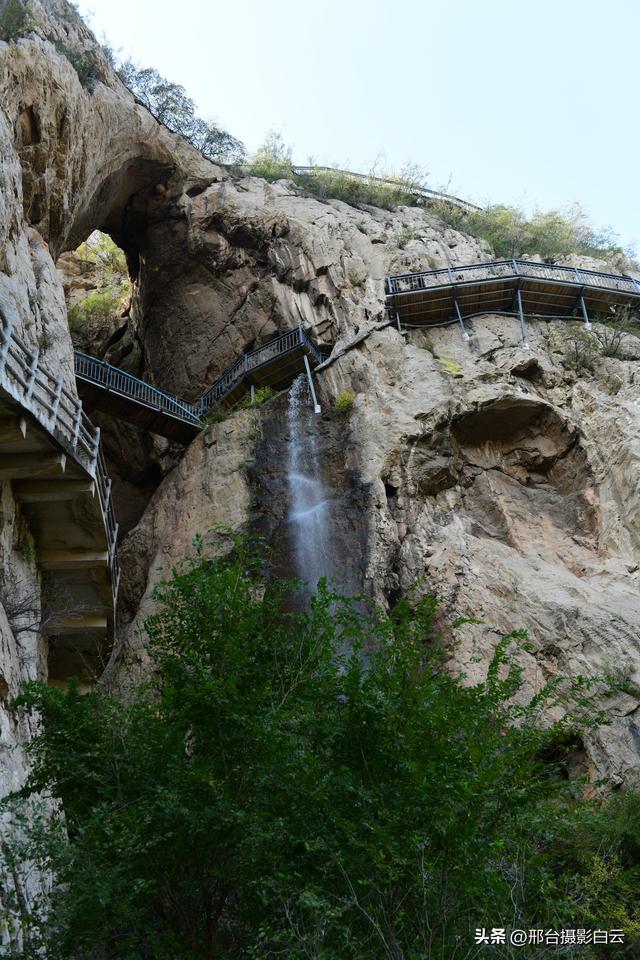 邢台天梯山：秋色美景入画来