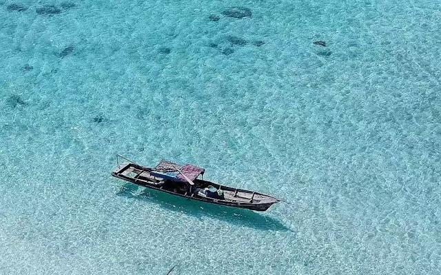 彩色旅图｜28小时飞到仙本那，仿佛又回国，到处中文标志中国话