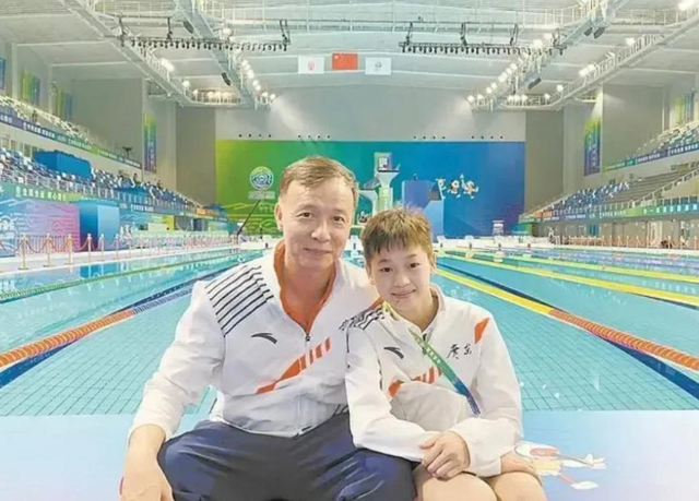 刚复出就夺冠！被两位教练保驾护航的全红婵，难怪陈芋汐那般评价