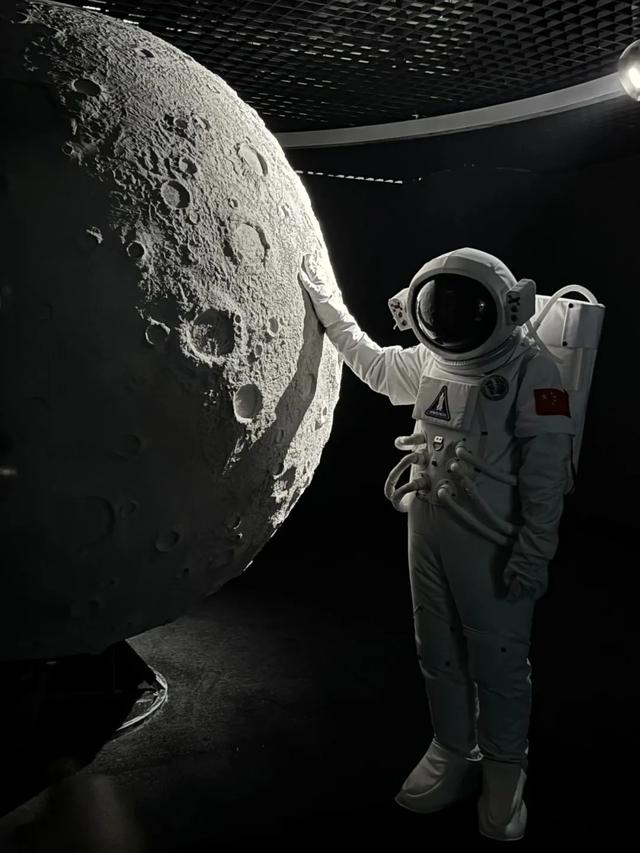 宇宙级浪漫,上海也太会了!