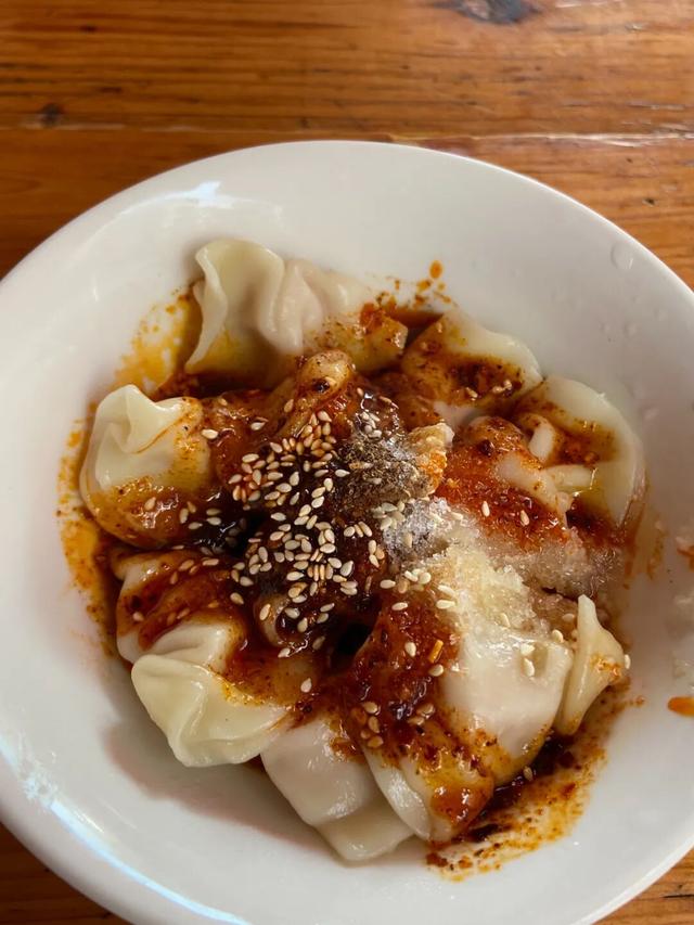 周末出国！高铁20min直达最美异域小城！风光极致美食无敌，入秋满城银杏美哭！