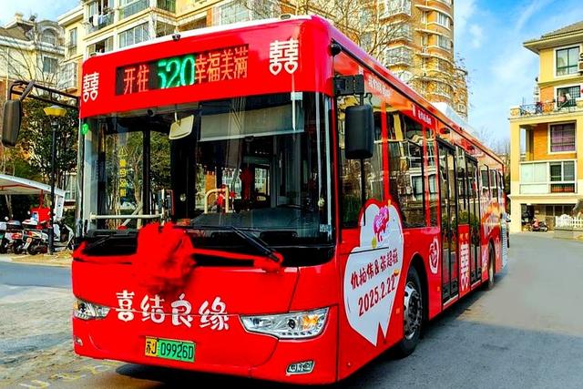 一年亏损四千万，全国陷“关停潮”！艰难求生的公交车，会消失吗
