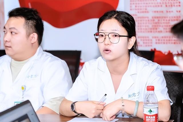 御君方举办2025“中国医师节”活动，展现互联网家医的温暖力量