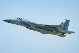 美国驻日空军大换血，军机质量猛增，F-35A怕东风导弹不来冲绳图片