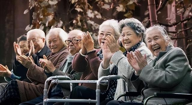 中国将迎来前所未有的死亡高峰，专家给出答案：是这些因素导致的