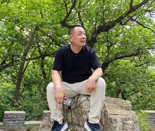 没想到，国家点名胖东来不到半个月，于东来竟再令所有人刮目相看