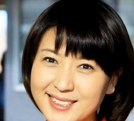 钱再多有什么用？闫学晶如今的现状，给所有53岁的女性提了个醒