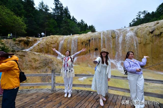 人间瑶池，醉美黄龙（图）