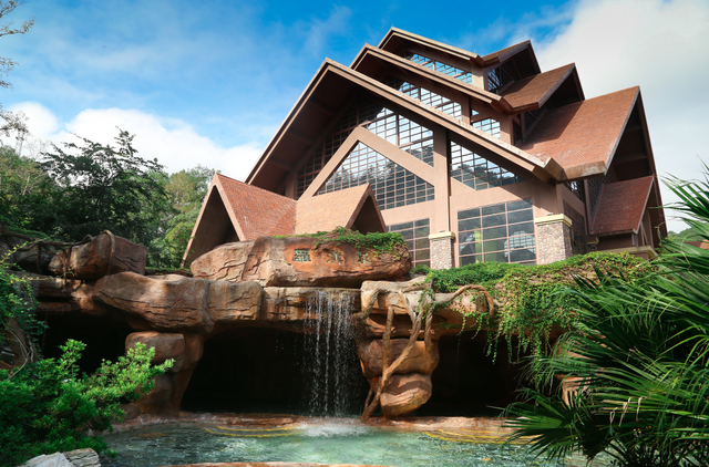 美如仙境！韶关这个地方迎来今年首场冰挂雾凇景观，秋冬来旅行，赏雪泡泉看红枫为你安排好了