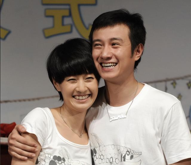 49岁马伊琍没想到，辛苦养大的17岁女儿文君竹，早为亲爹文章争光
