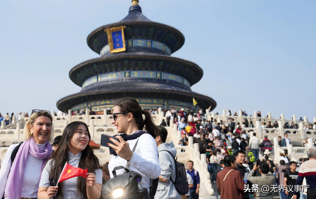 国庆旅游怪事儿，人挤人，酒店却喊没生意？ 年轻人穷游改变市场