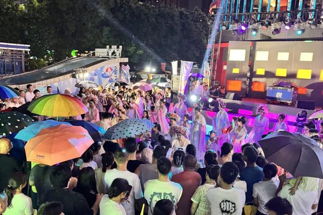 商市脉动丨来迎泽商圈，解锁夏日沁凉新玩法！