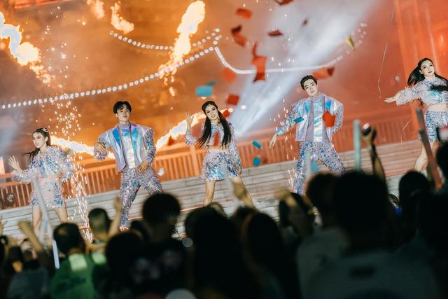 太原方特将于8月29日至31日推出“暮夏星辰夜”七夕特别活动
