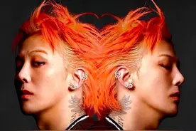 权志龙最新VOGUE封面大片来袭，又酷又飒，红发造型好抢镜图片