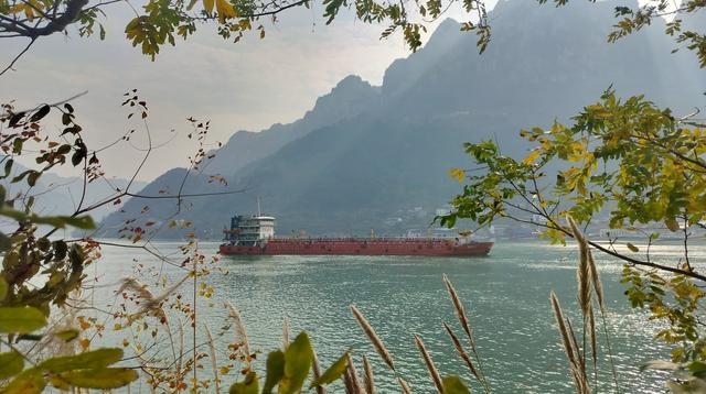 d25：从348国道秭归米仓口服务区来到了宜昌夷陵区莲沱畔