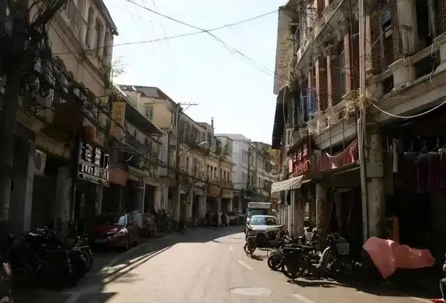 开元路是厦门市最早的马路，始建于1920年，承载着城市的时代记忆