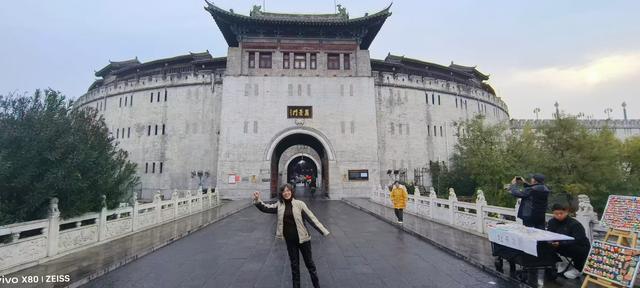 丽景门登临记：在晨光中叩问一座城