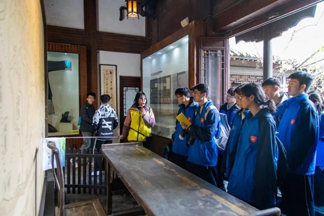 开学周末去哪玩？枣庄在校大学生游台儿庄古城门票免费，解锁秋日研学+打卡双重体验
