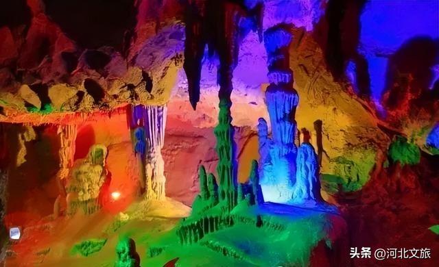 赏峡谷风光、品万年泉水、观溶洞奇观，河北还藏着这样一处清凉秘境