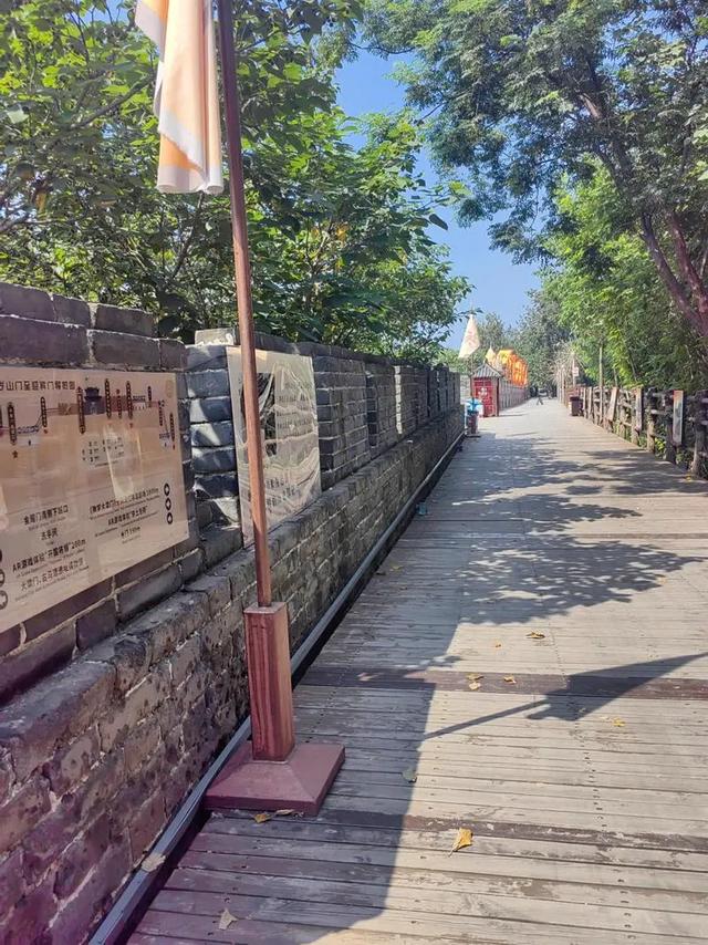 河南开封逛了5天，6个事儿真把我整迷糊了，有明白人给唠唠不？