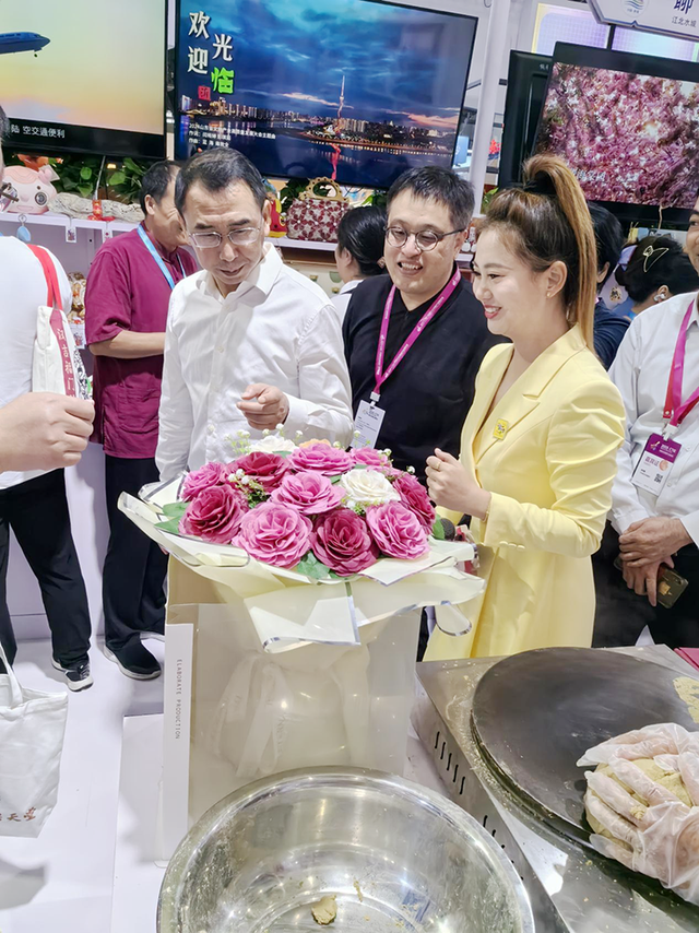 临沂文旅亮相2025中国文旅产业博览会 首日非遗展演引热潮