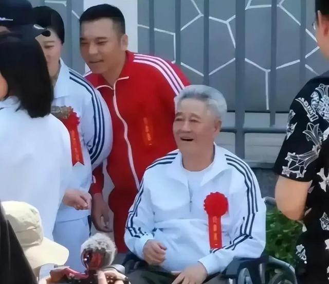 身价上亿有什么用？68岁赵本山如今家庭情况，给中老年人提了个醒