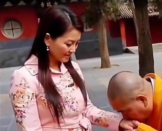 李湘没想到，丑闻缠身的前夫王岳伦，今竟以这种方式实现口碑逆转