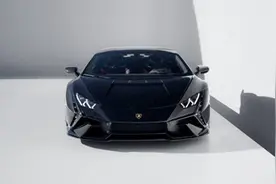 年龄超过70岁，驾照要注销吗？交警：3种驾照继续用，但需注意3点图片