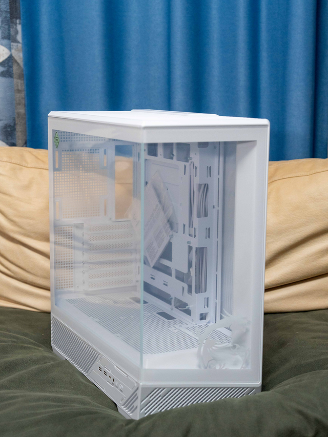 打造纯白性能堡垒！Ultra7 265K +B860M迫击炮，白色主题装机分享