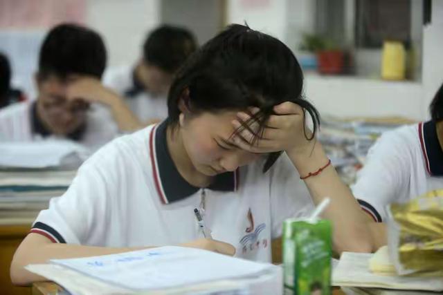 高中“语文提分”实战指南：从基础到突破的“有效方法”。