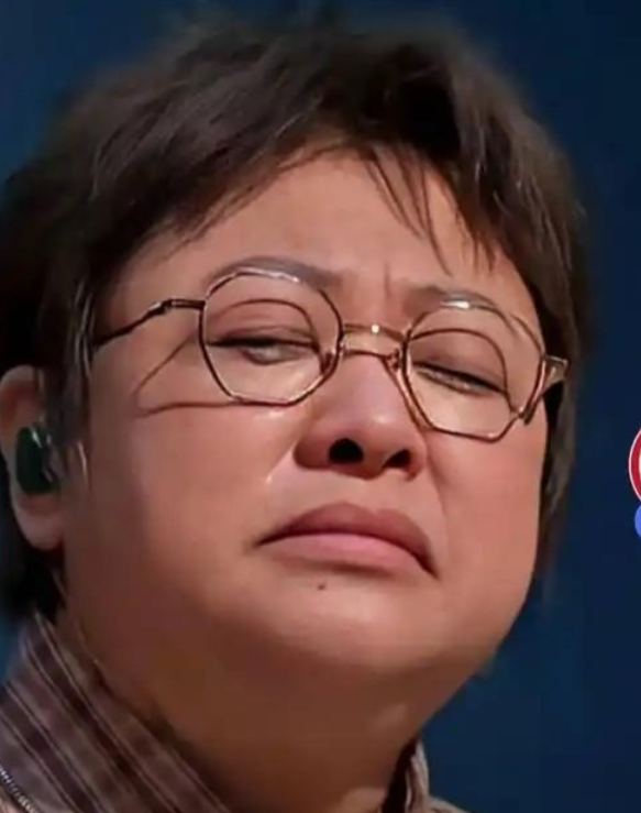 人在做天在看，韩红五年前被网友举报私吞巨款 如今坐着也有“错”