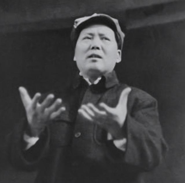 贺子珍在莫斯科医院给毛主席写信：我生了个男娃，他长得和你很像