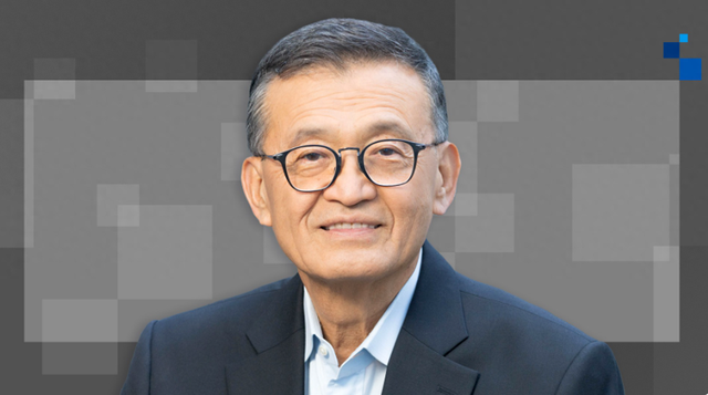 对内开刀，特朗普犯下最致命的错误，引发全球关注，美国专家：中国什么都没做就赢了