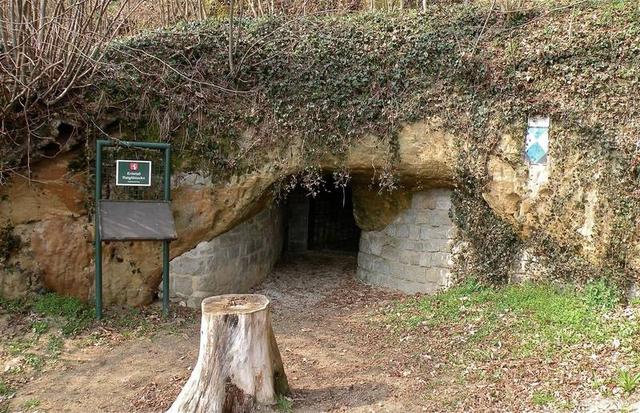 全球15个城市的地下隧道，藏着逃生通道 宝藏密室甚至 007原型基地
