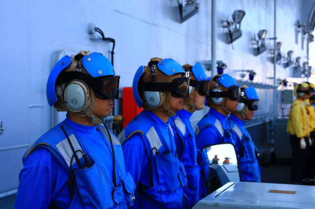 福建舰正式入列，亮出“三大绝活”，五角大楼态度变了