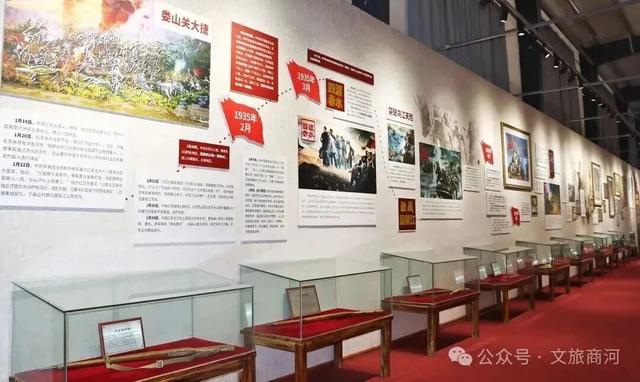 周末向北，去济南这个小县城里摘桃、吃鸡、泡温泉，恣儿得很！