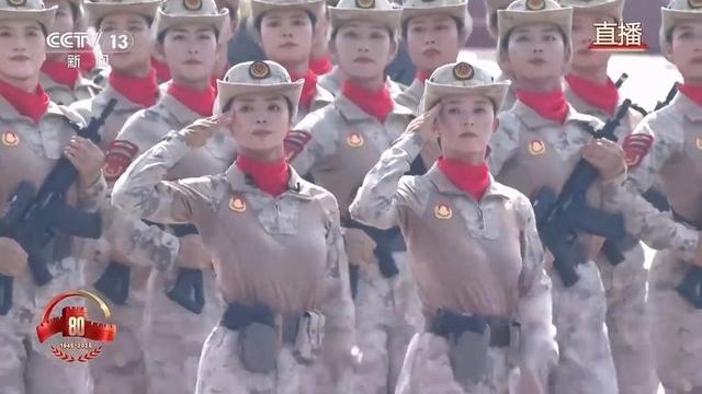 大阅兵中的女民兵归乡，颜值不俗，身材高挑，他们的职业令人意外