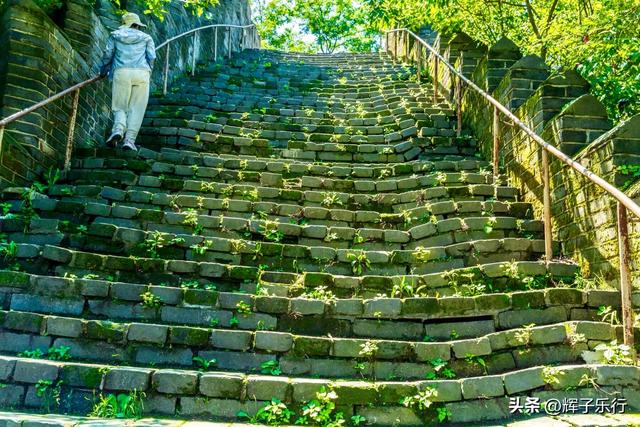 枯寂与荣华,辽宁丹东虎山长城的冬夏对话