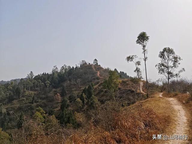 成都徒步｜金堂枯井垭环线：9.5公里山脊秘境，比老牛坡更出片！