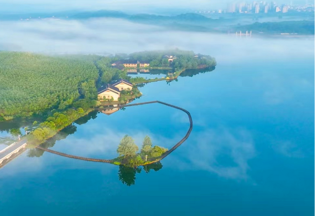 平天湖风景区荣登 “2025大众点评必玩榜”
