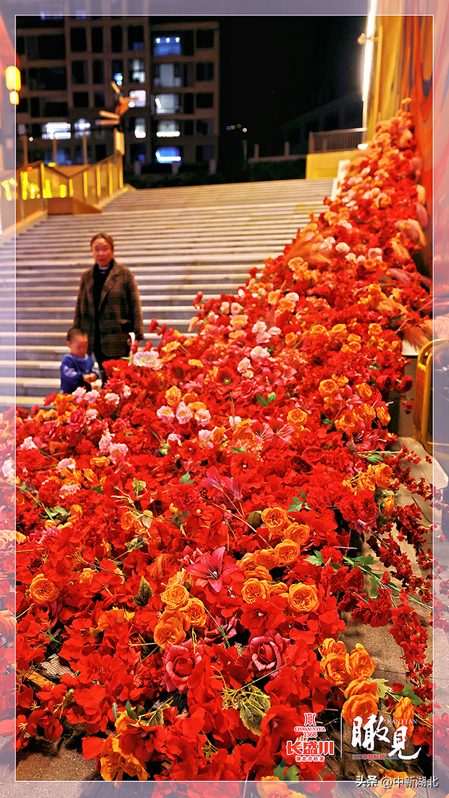 【瞰见】秉灯夜游九歌巷 一眼千年是楚辞