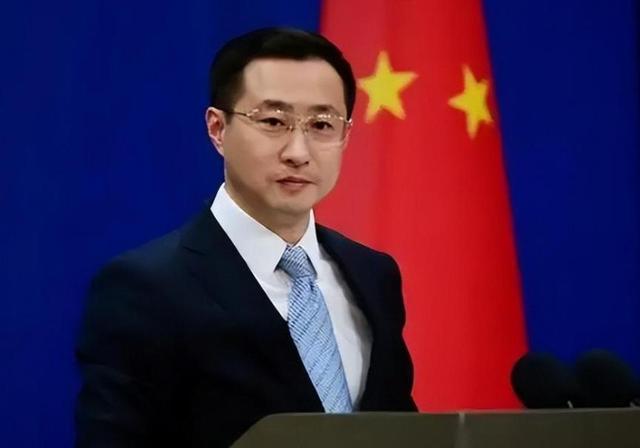 翻脸比翻书快！泽连斯基突然通知中国，准备迎接乌克兰的最新制裁