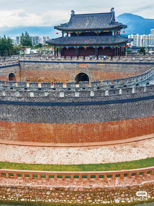 比大理浪漫！比昆明更近！高铁直达阳光小城，2万株蓝花楹美疯！观海登山，美食吃到爽！