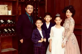 北京富婆二婚嫁给小19岁男下属，50岁生下三胞胎，如今怎么样了？图片
