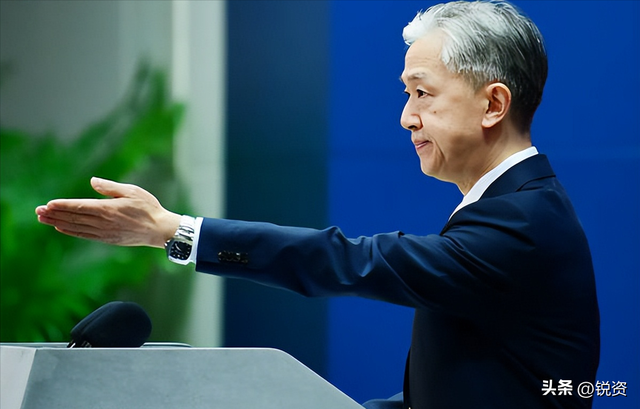 中国精锐编队逼近澳大利亚？万吨战舰护航！实力展现中方底气