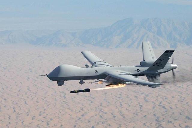 5架无人机围岛，中方不敢击落？反制手段就位，高世连拜鬼都不敢