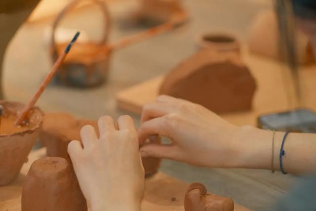 喝井水，烤豆腐，云南这座活着的千年古城，和杭州同名