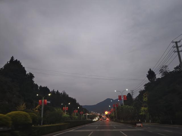 南行漫记：汉中南郑区到巴中恩阳区，9小时233公里的行走路书