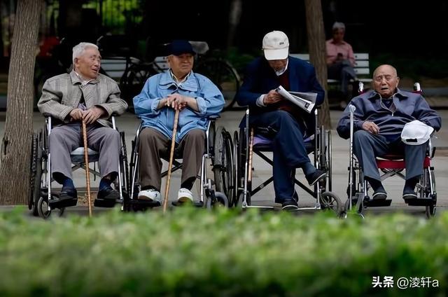 中国将迎来死亡高峰？22年去世1041万人，23年1110万人，去年呢？