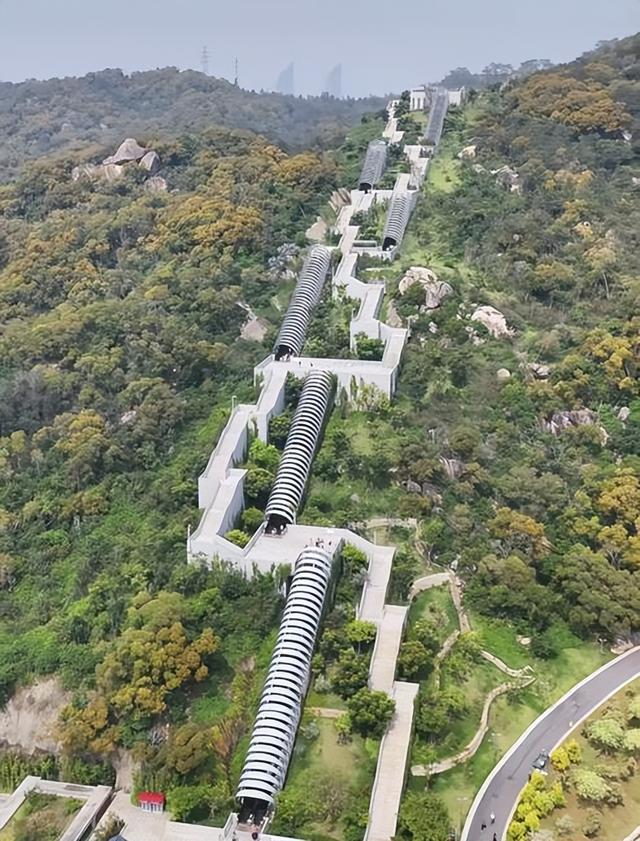 厦门植物园南门爬山电梯，海拔落差96米，登山瞰海的最美观景电梯